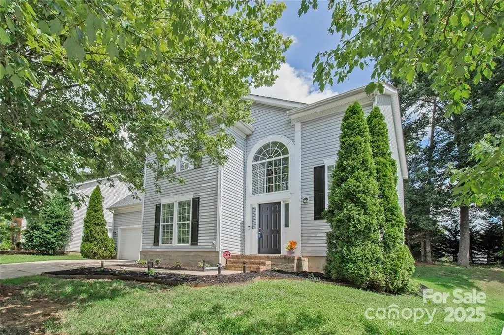 10630 Northwoods Forest Drive, Charlotte, NC 28214 - Image #1