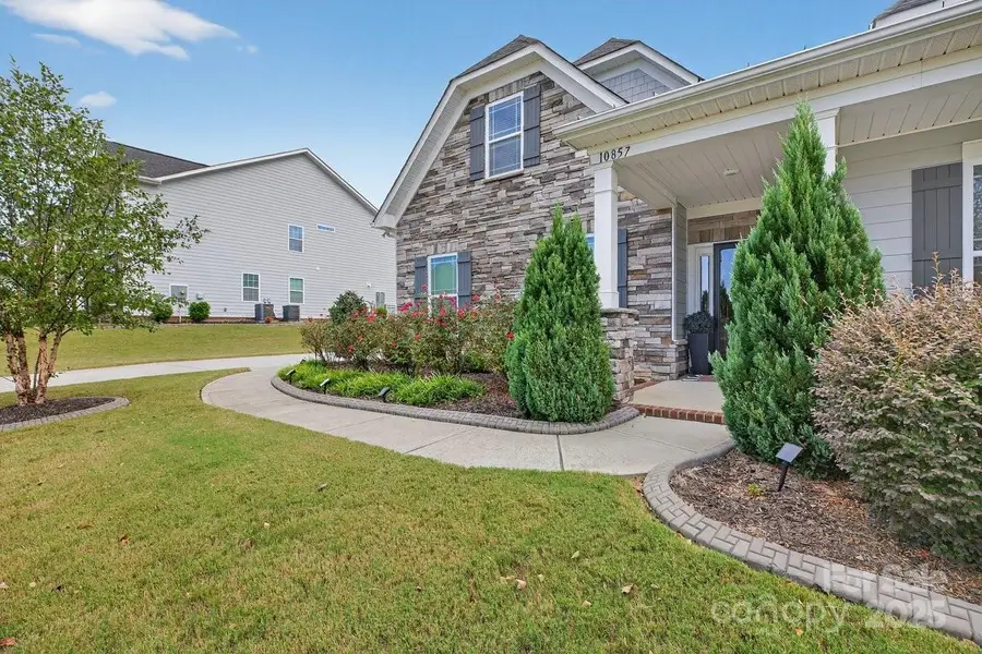 10857 Parkhall Drive, Harrisburg, NC 28075 - Image #3