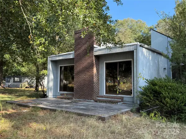 2824 W Black Creek Road, Florence, SC 29501