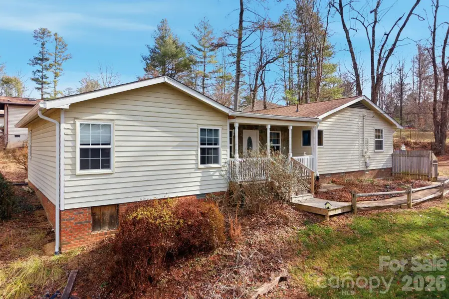 72 Lacey Lane, Hendersonville, NC 28739 - Image #2