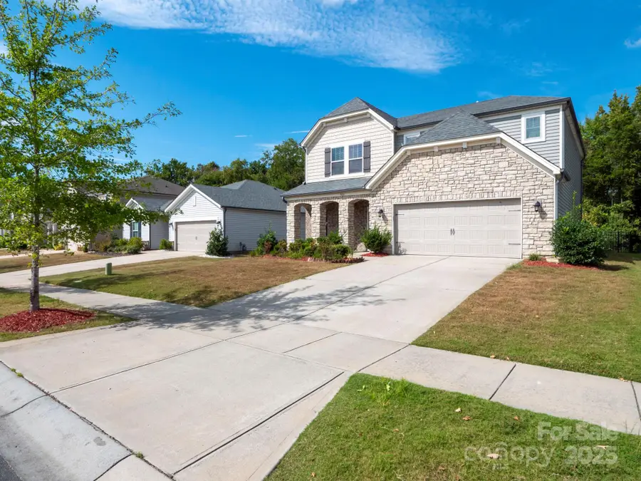 5811 Fenway Drive, Charlotte, NC 28273 - Image #2