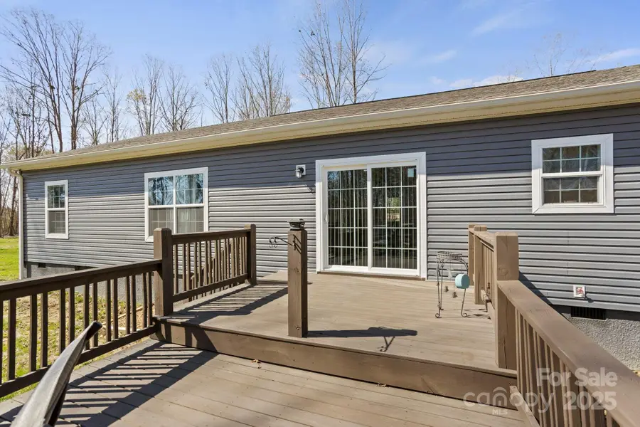 140 Vera Lane, Columbus, NC 28722 - Image #2
