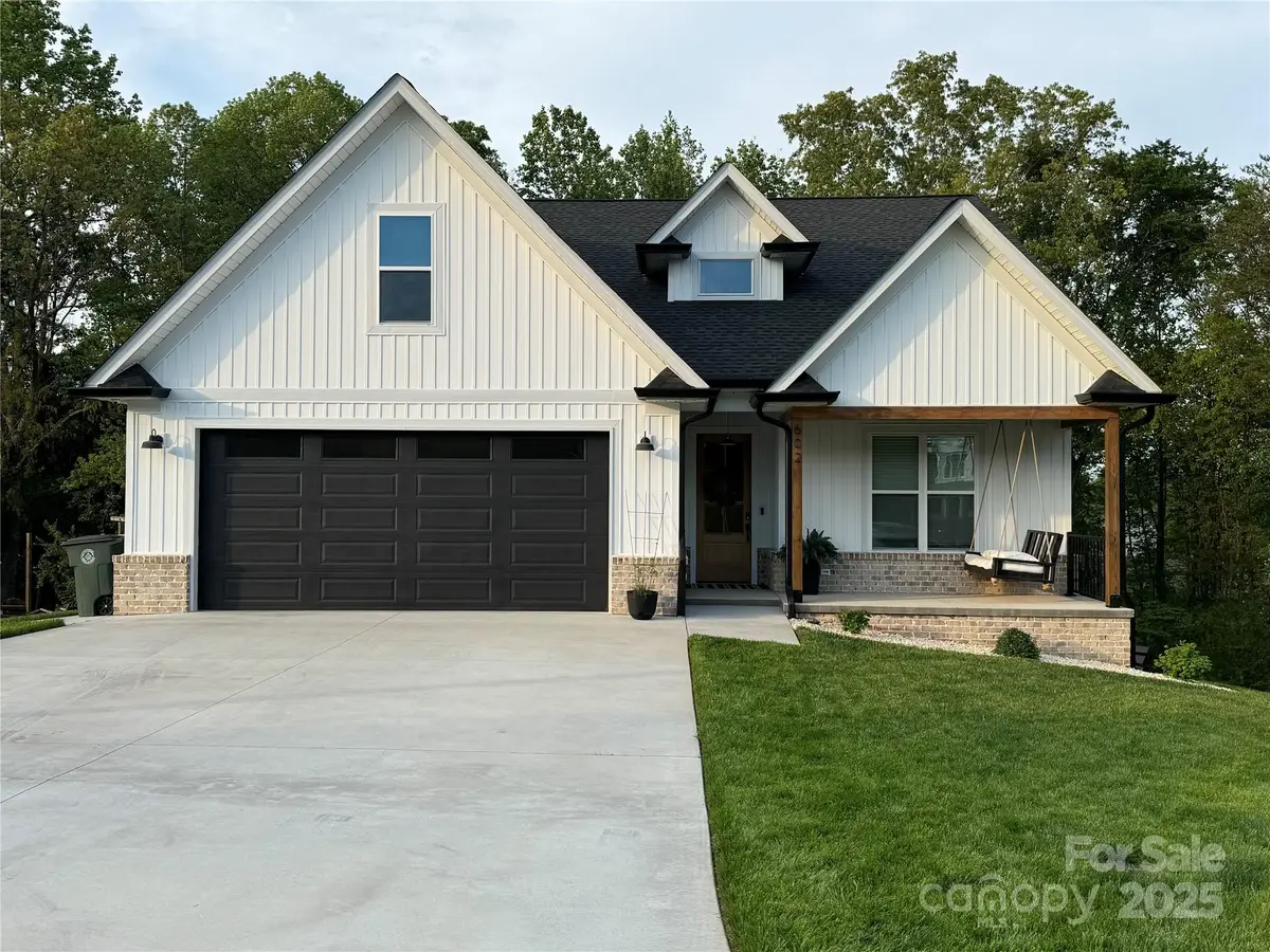 602 Kames Court Nw, Conover, NC 28613 - #1