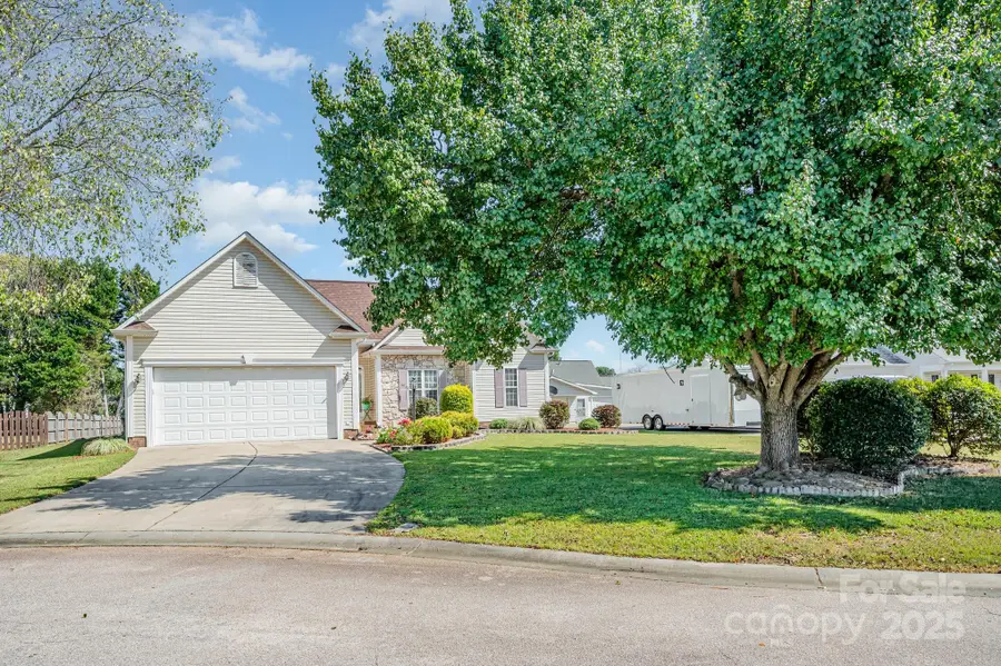 3709 Bentley Place Sw, Concord, NC 28027 - Image #2