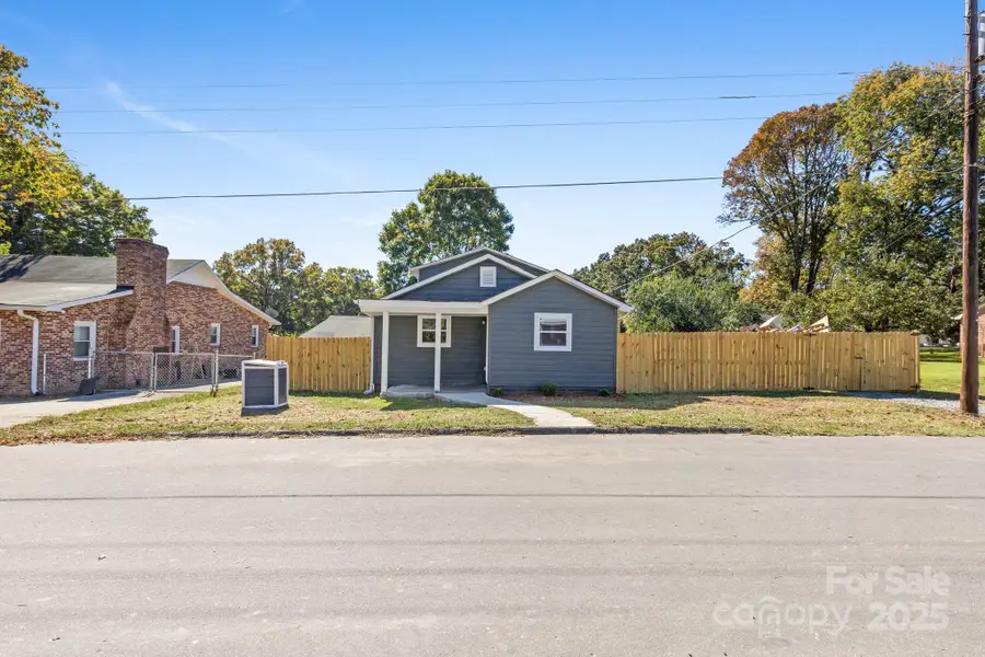 104 Crest Street, Belmont, NC 28012 - Image #2