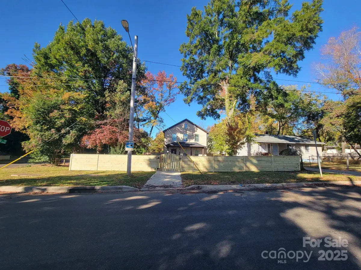 3531 Markland Drive, Charlotte, NC 28208 - Image #1