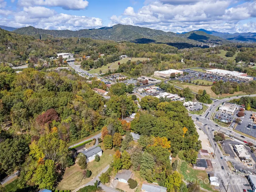 106 Arnold Heights, Waynesville, NC 28786 - Image #3