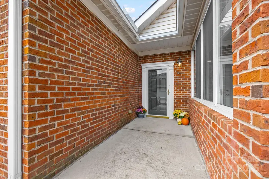 9005 Grand Oak Drive, Charlotte, NC 28277 - Image #3