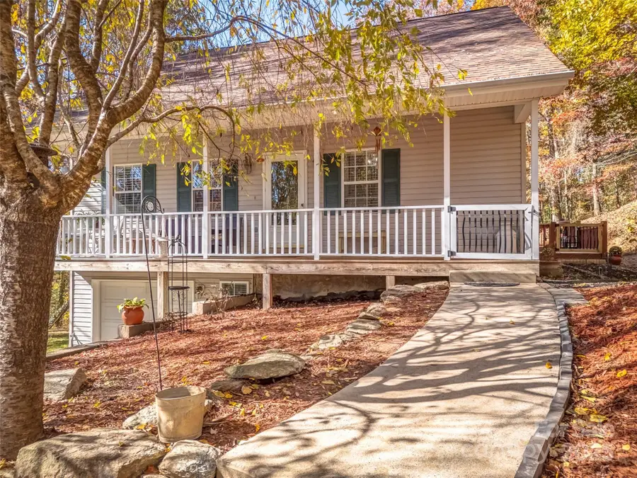 3128 Primrose Drive, Hendersonville, NC 28792 - Image #3