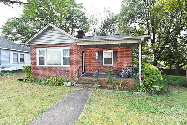 614 S Ashe Avenue, Newton, NC 28658