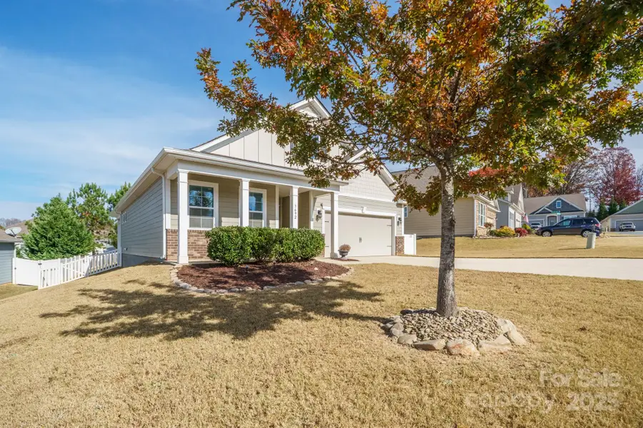 3692 Summer Haven Drive, Sherrills Ford, NC 28673 - Image #3