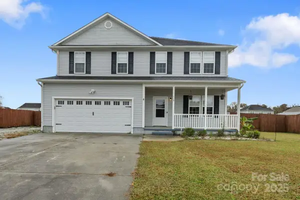 113 Woods Run Circle, Richlands, NC 28574
