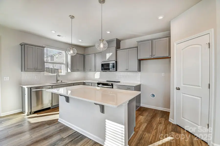 6144 Vasey Street, Charlotte, NC 28269 - Image #3