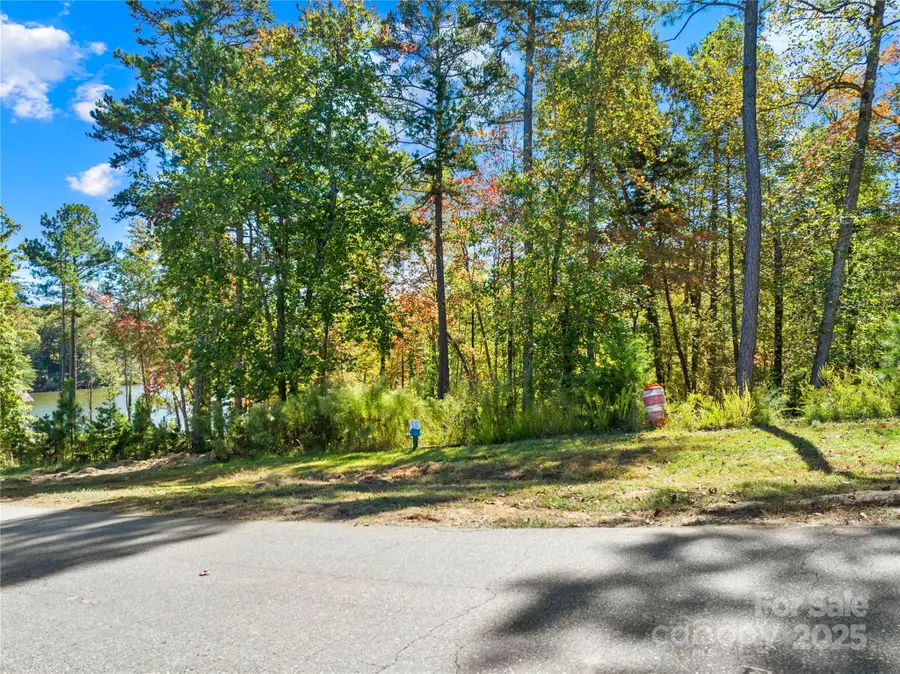 5745 Lake Pointe Drive, Granite Falls, NC 28630 - Image #2