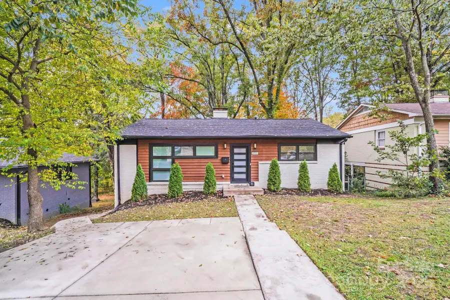 4910 Valley Stream Road, Charlotte, NC 28209 - Image #2