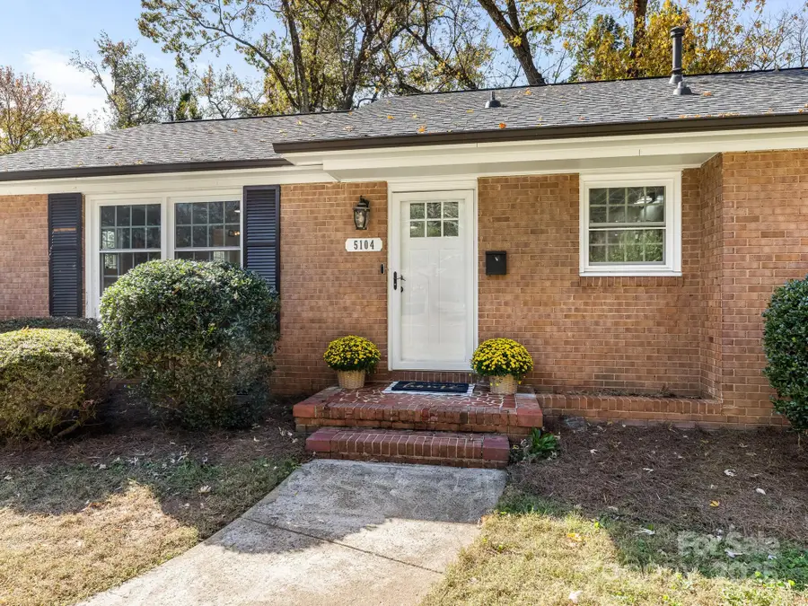 5104 Kimwood Place, Charlotte, NC 28205 - Image #2