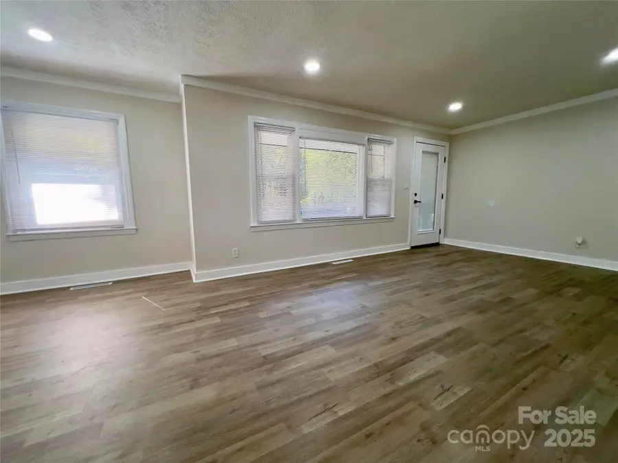 1522 Mary C Road, Saint Pauls, NC 28384 - Image #3