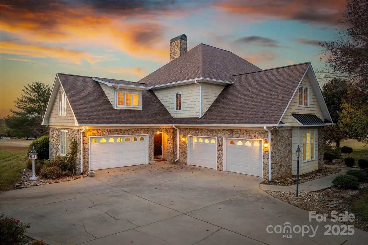 10 Meandering Way, Granite Falls, NC 28630 - Image #1