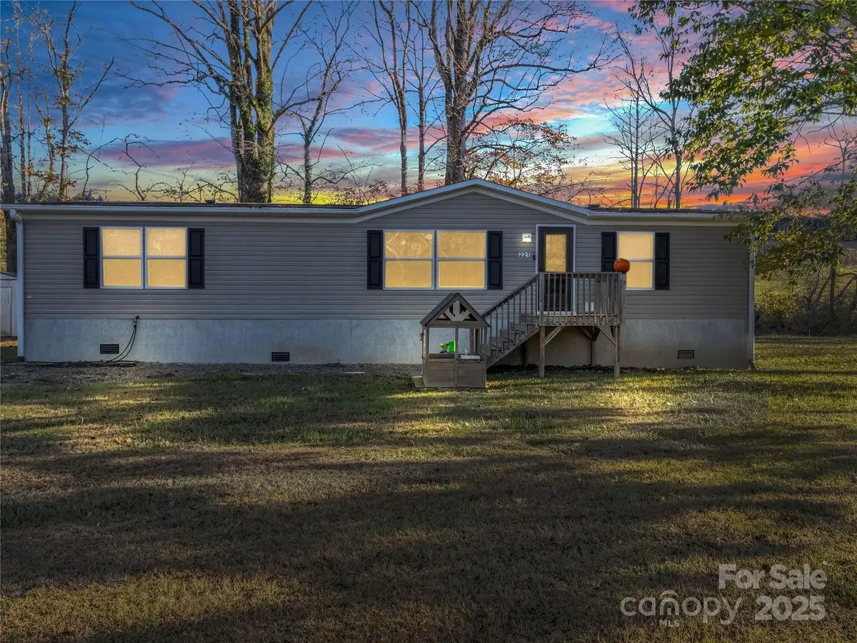 221 Turkey Pen Gap Road, Horse Shoe, NC 28742 - Image #1