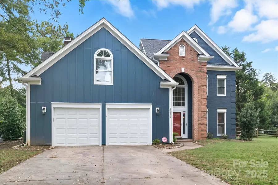 10109 Deer Spring Lane, Charlotte, NC 28210 - Image #2
