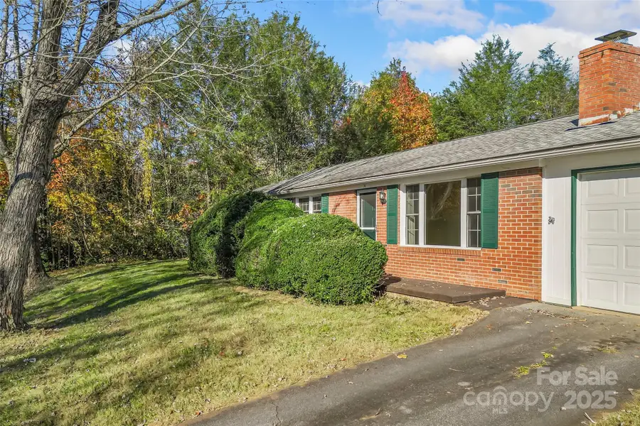 14 Morgan Boulevard, Royal Pines, NC 28704 - Image #2