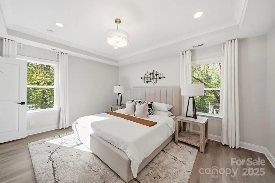 105 N Smallwood Place, Charlotte, NC 28216 - Image #2