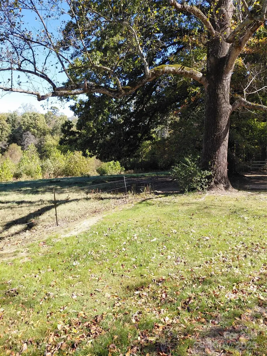 000 Collins Road, Hamptonville, NC 27020 - Image #2