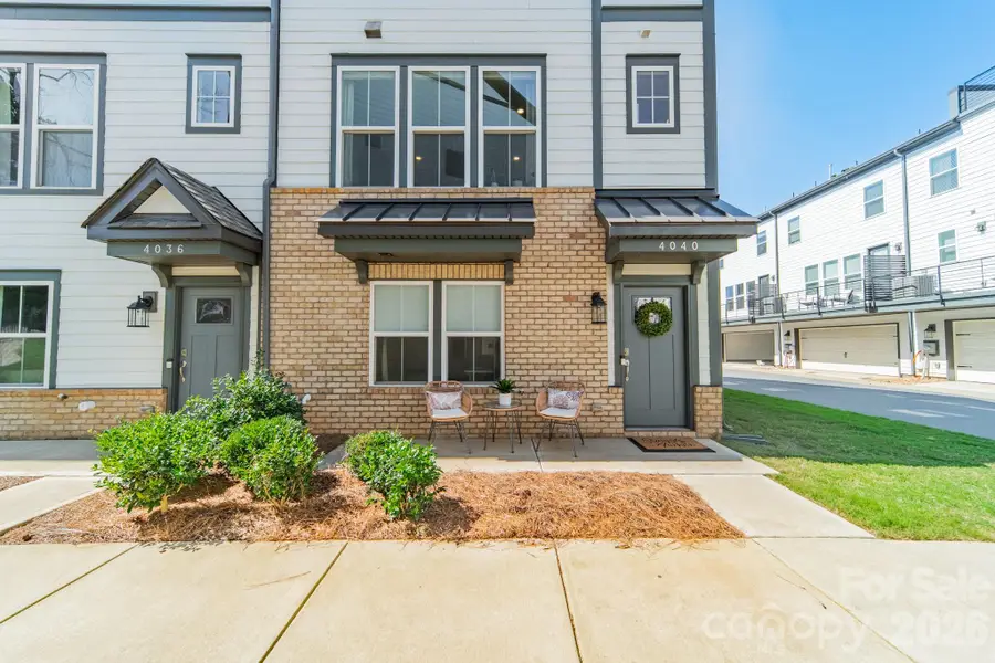 4040 Hidden Oaks Drive, Charlotte, NC 28205 - Image #2