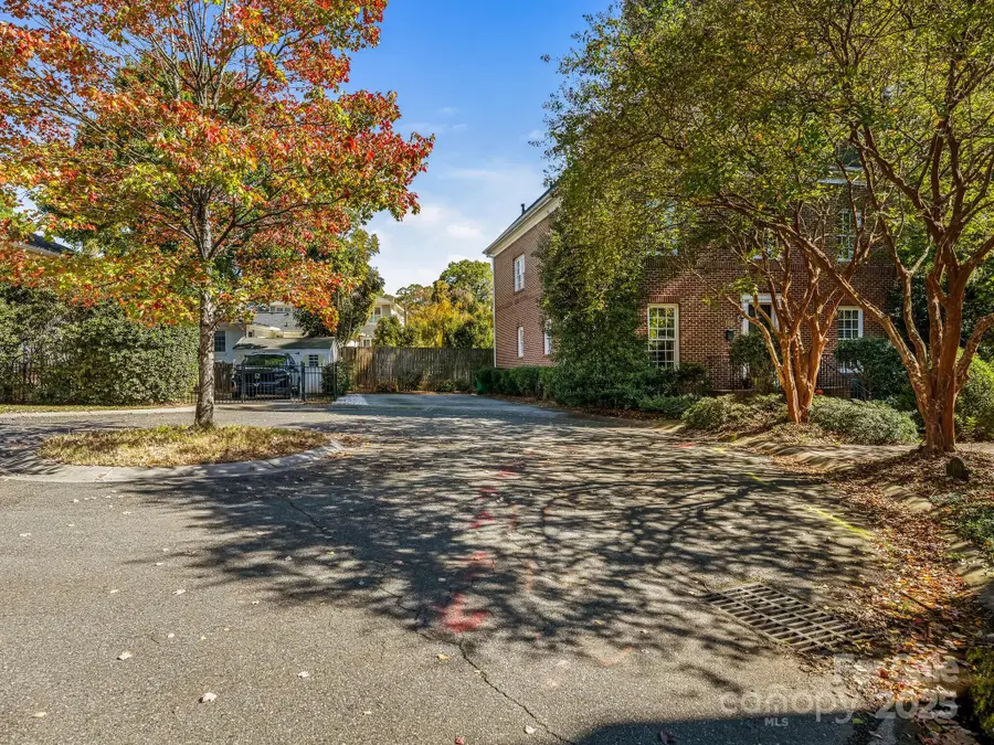 1110 Princeton Avenue, Charlotte, NC 28209 - Image #3