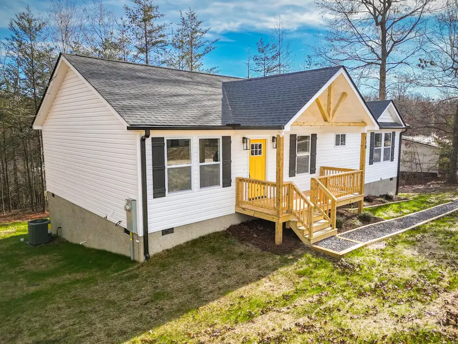 170 Lake Mountain View Drive, Marion, NC 28752 - Image #2