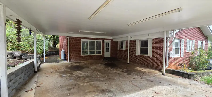 214 Old Dale Road, Spruce Pine, NC 28777 - Image #3