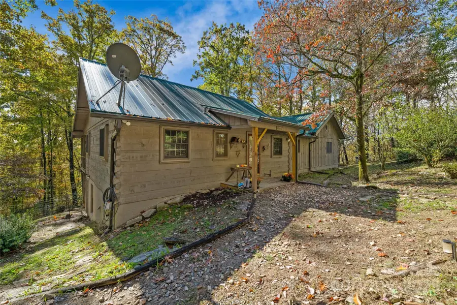 499 E Poplar Drive, Hendersonville, NC 28792 - Image #2