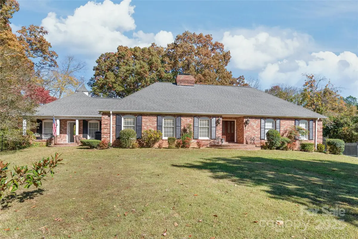 125 Great Oaks Lane, Charlotte, NC 28270 - Image #1