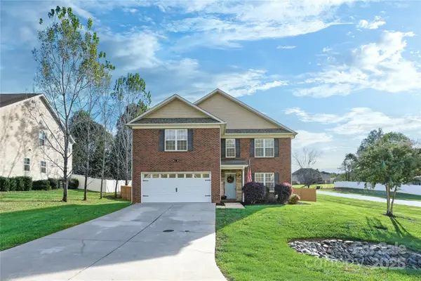 305 High Knoll Drive, Walkertown, NC 27051