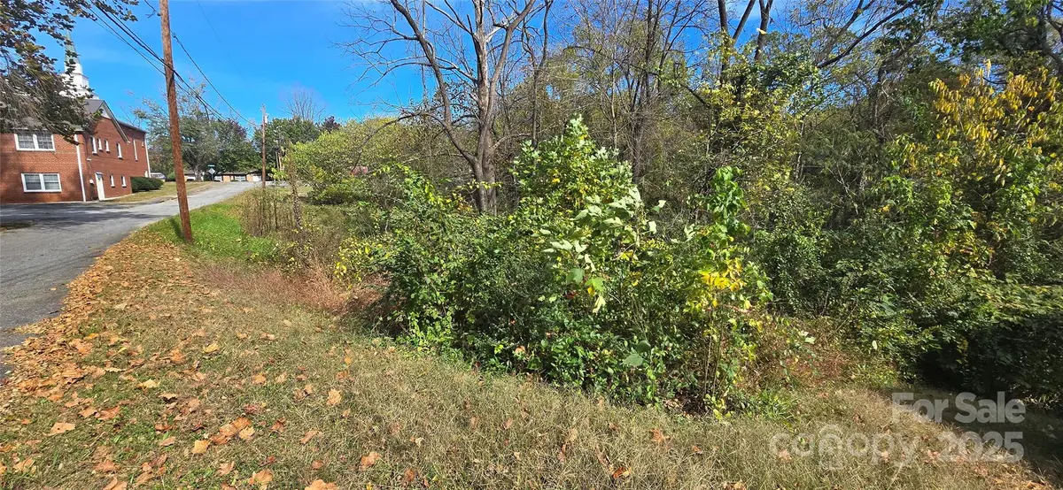 520 Healan Place Nw, Lenoir, NC 28645 - Image #1