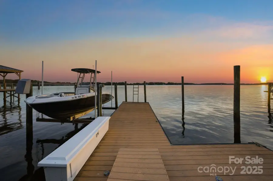 18019 Whispering Oaks Drive, Cornelius, NC 28031 - Image #3