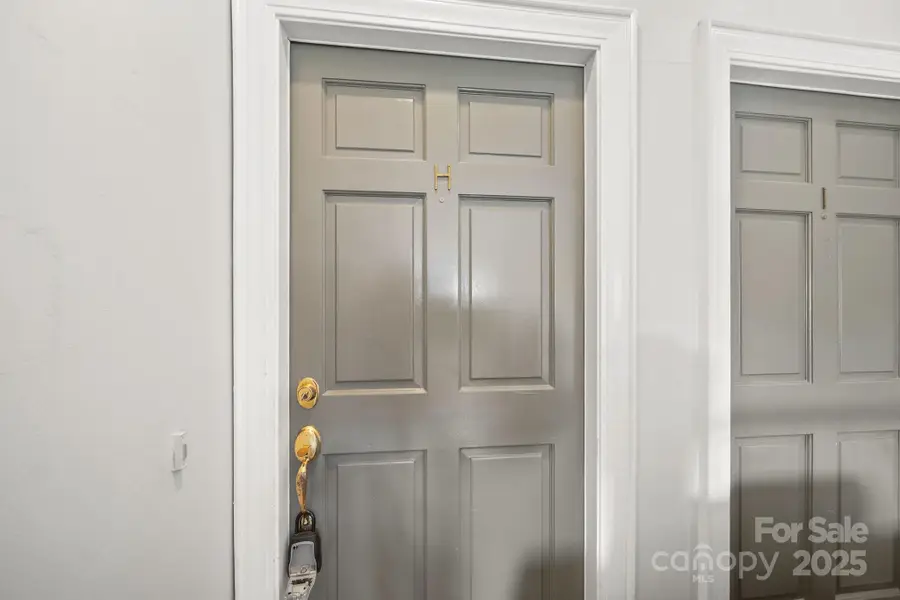 2315 Selwyn Avenue #H, Charlotte, NC 28207 - Image #3