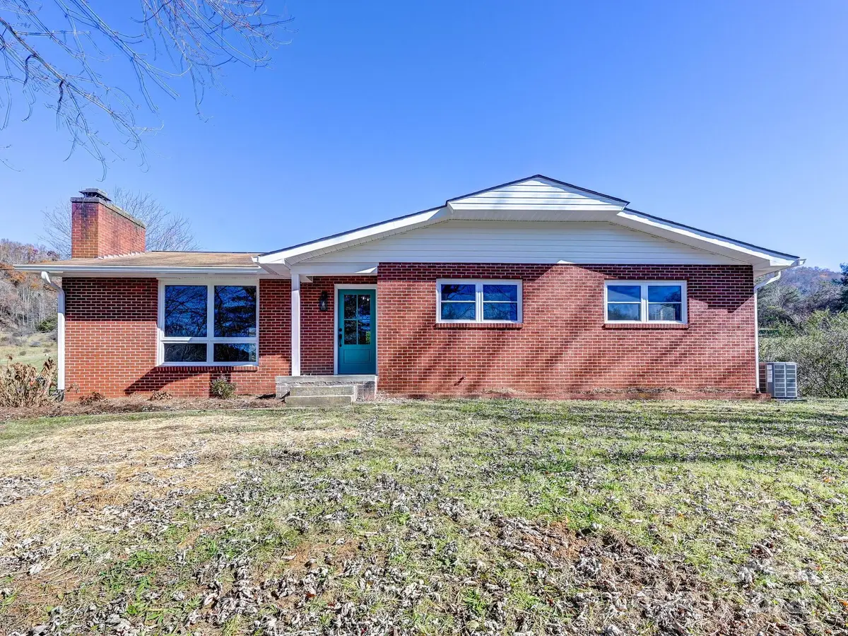 88 Franklin Drive, Marshall, NC 28753 - Image #1