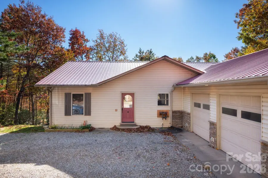22 Faholoa Ridge Road, Black Mountain, NC 28711 - Image #3