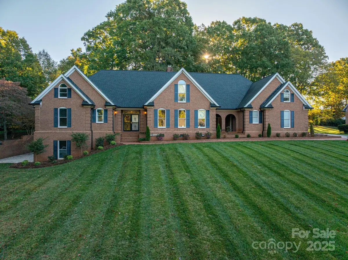 208 Hollow Road, Lincolnton, NC 28092 - Image #1