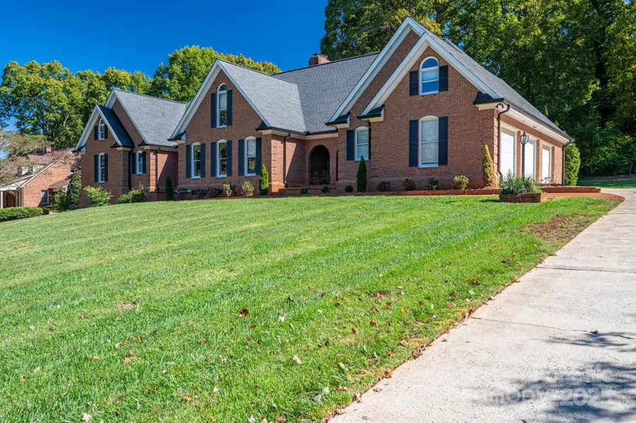 208 Hollow Road, Lincolnton, NC 28092 - Image #2