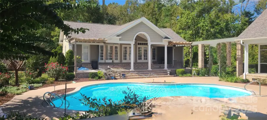 393 Youngs Bend Road, Kershaw, SC 29067 - Image #2