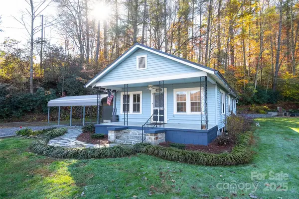 350 Island Cove Road, Penrose, NC 28766