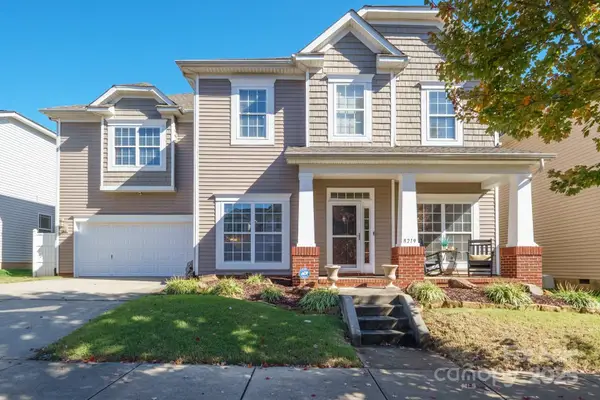 8219 Cottsbrooke Drive, Huntersville, NC 28078