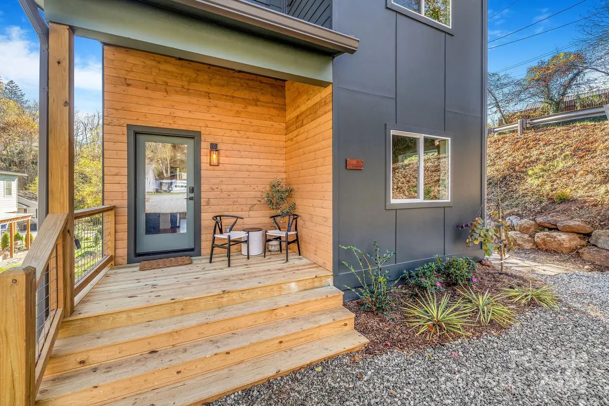 67 Crestfield Avenue, Asheville, NC 28804 - Image #1