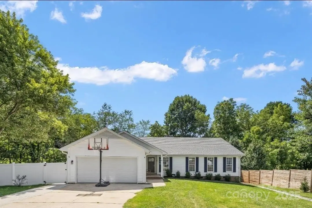 14 Primrose Lane, Asheville, NC 28805 - Image #1