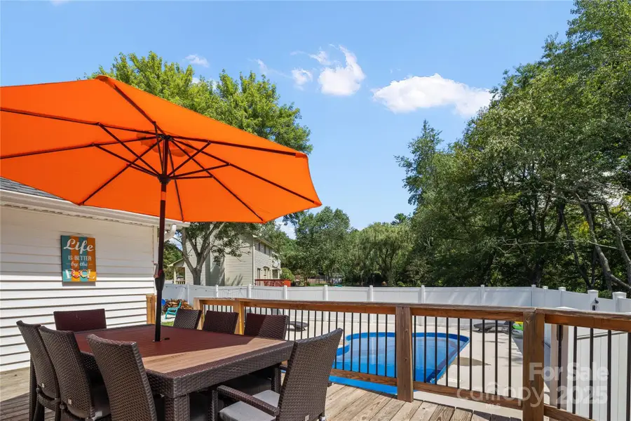 14 Primrose Lane, Asheville, NC 28805 - Image #2