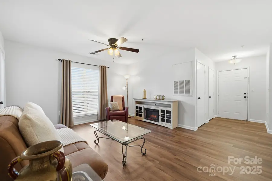 37 Hamiltons Harbor Drive, Lake Wylie, SC 29710 - Image #3