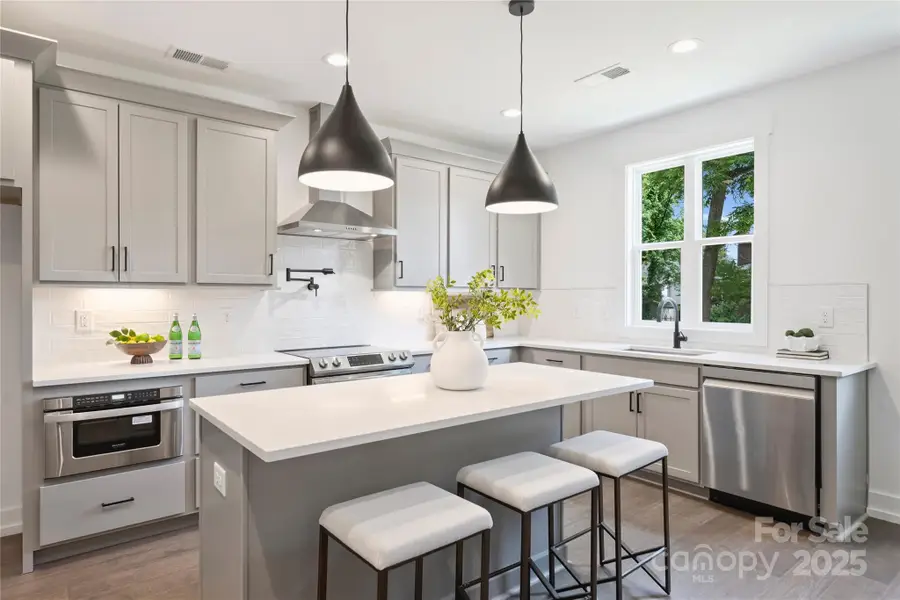 209 Coxe Avenue #B, Charlotte, NC 28208 - Image #2