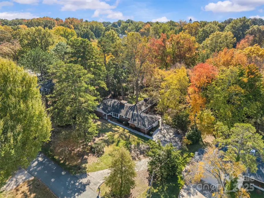 4024 Sherbrooke Drive, Charlotte, NC 28210 - Image #3